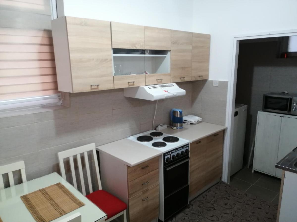 Dunja Apartament *